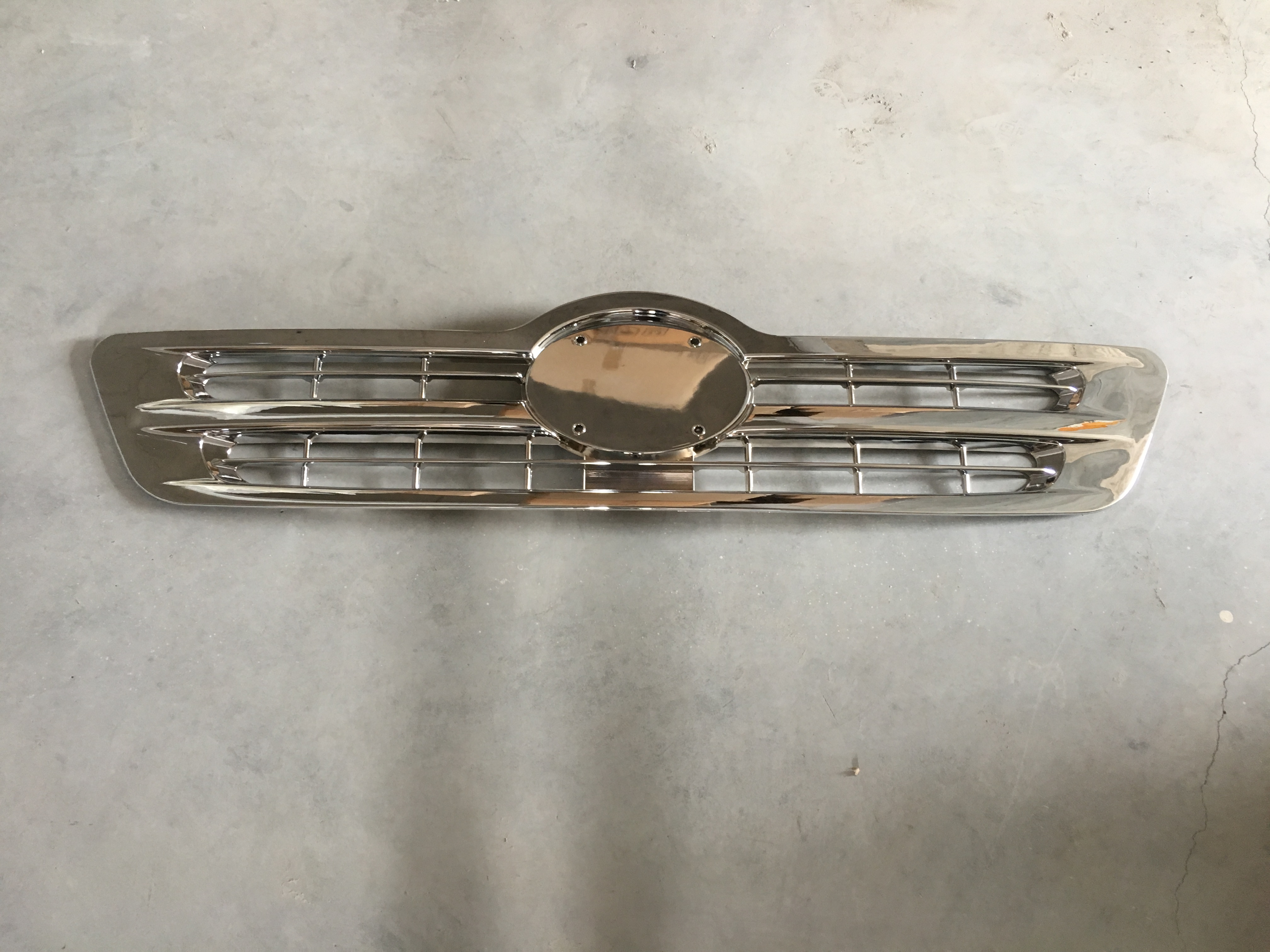 Your Hino Mega 500 with Chrome and Black Fusion
